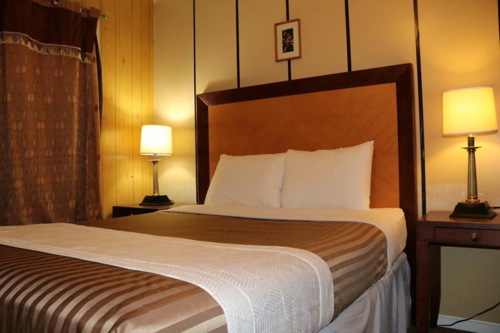 Plaza Motel Penticton Eksteriør billede